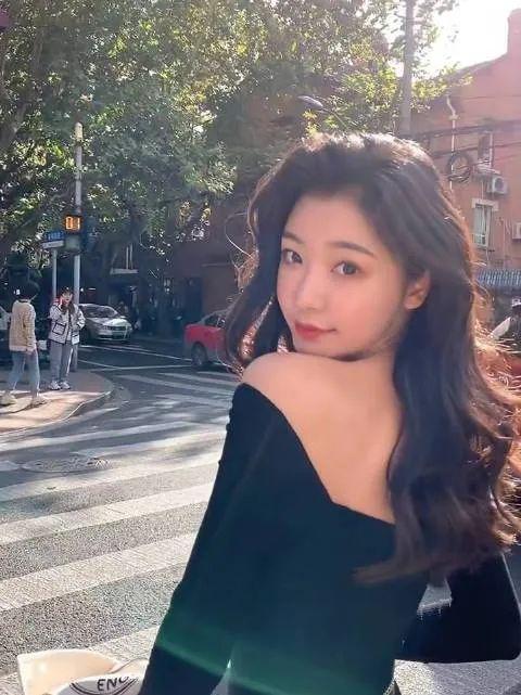 易梦玲图片爆料视频下载